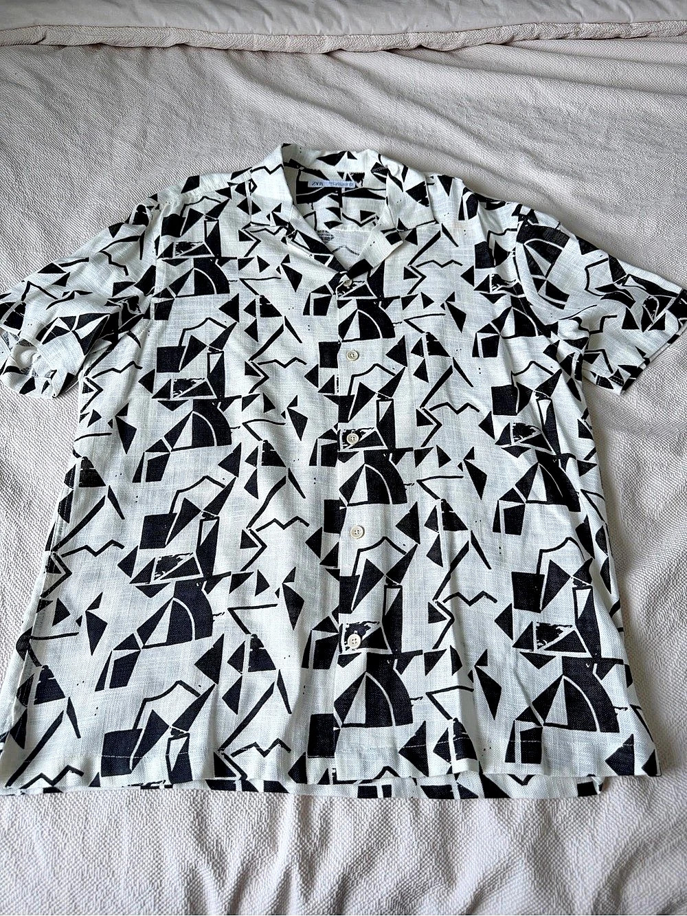 ZARA Geometric Button Down Shirt Size Medium